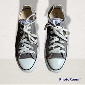 All star grey converse Low top